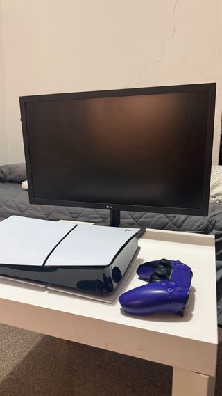 PS5 Slim + Monitor LG 24 + Mando