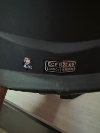 Casco Oneal Negro y Rojo -Solo tiene 2 usos