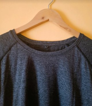 Camiseta deportiva gris hombre