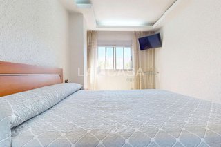 Piso en venta en La Malva-rosa en Valencia