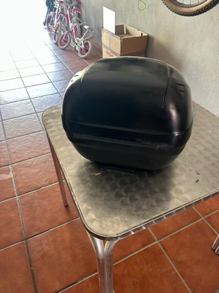 Baúl para moto SHAD