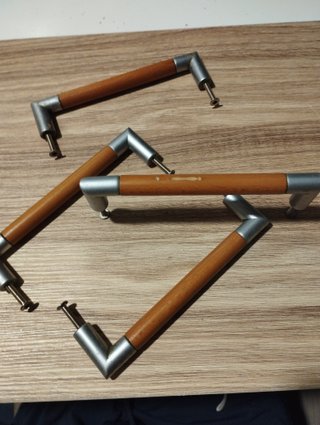 Tiradores metal y madera (4 unidades)