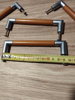 Tiradores metal y madera (4 unidades)