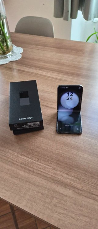 Samsung Galaxy Z Flip 5