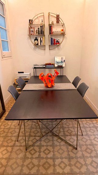 Mesa Comedor Acacia Negra y Patas Doradas