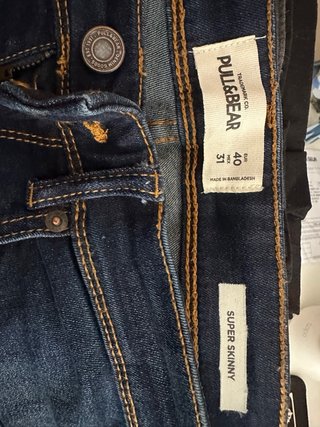 Vaqueros azules Pull&Bear super skinny talla 40