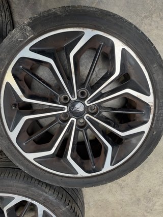 Llantas Ford