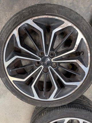 Llantas Ford