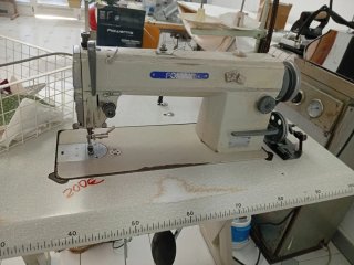 Varias maquinas industriales