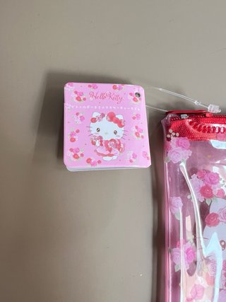 Estuche Hello Kitty con rosas Nuevo