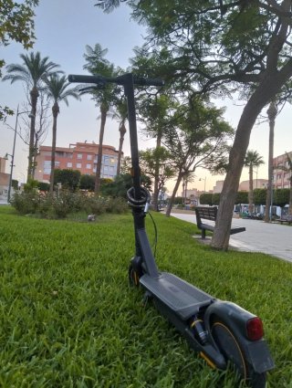 Patinete Eléctrico Ninebot Max G2
