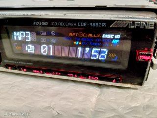 Radio Alpine CDE-9882Ri MP3.