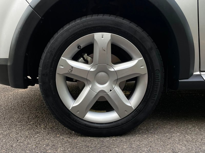 Dacia Sandero 1.6 Stepway Music 2012, foto 17