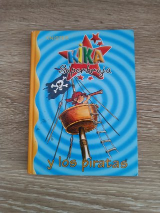 Lote 10 libros Kika Superbruja (1 al 11, exc. 3)