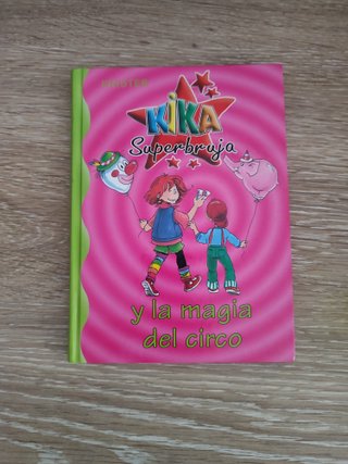 Lote 10 libros Kika Superbruja (1 al 11, exc. 3)