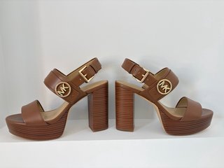 Sandalias Michael Kors Nuevas Marrones con Tacón