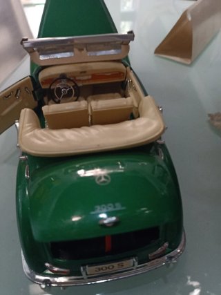Modellino Auto Gialla Tetto Nero