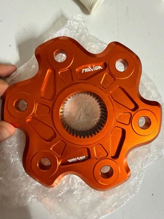 Cubierta Piñón Trasero Moto KTM Naranja
