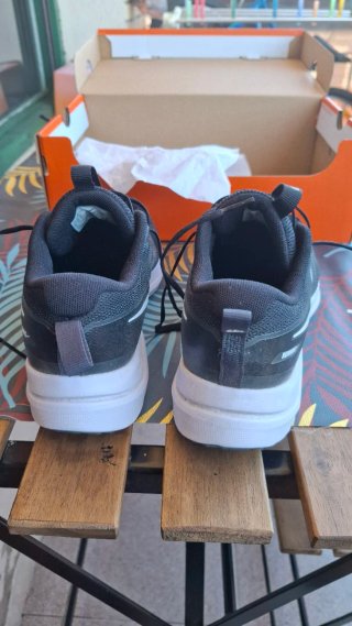 Zapatillas Nike Negras y Blancas