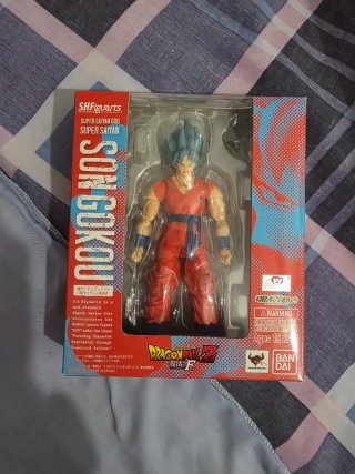 SH Figuarts Goku Super Saiyan God Blue