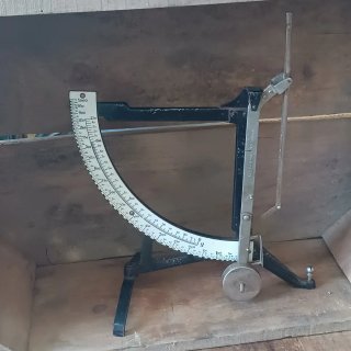 Báscula antigua pesa carta sin plato c/ sello 31cm