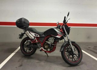 UM Renegade scrambler 125 2017 Negra/Roja
