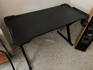Mesa Gaming rgb PC Negra 140x60