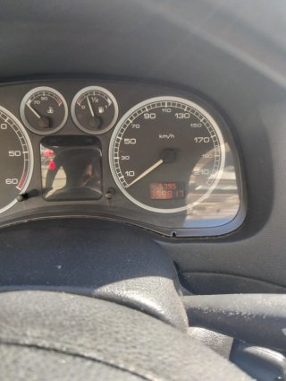 Peugeot 307 2004 (PRECIO NO NEGOCIABLE)