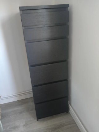 Cómoda con joyero