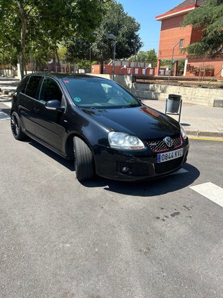 golf 5 gti *MOTOR RECIEN ECHO*