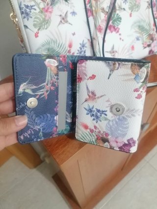 Cartera nueva Parfois estampado tropical.