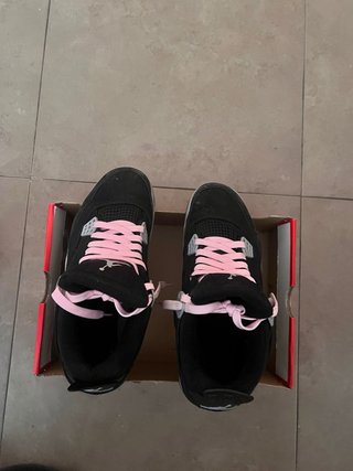 Jordan 4 Negro Rosa
