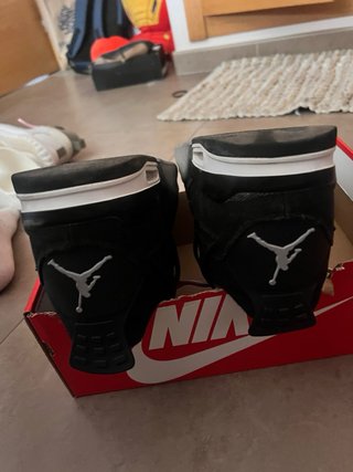 Jordan 4 Negro Rosa