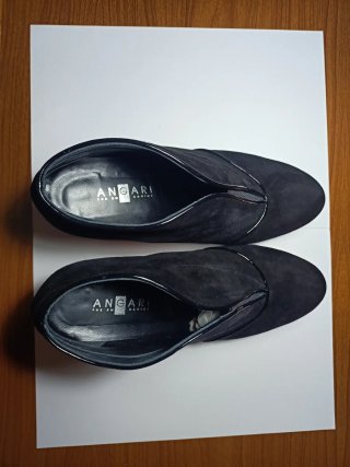 Botines charol negros