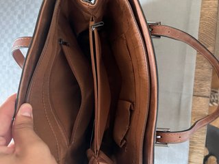 Bolso Clarks marrón y beige