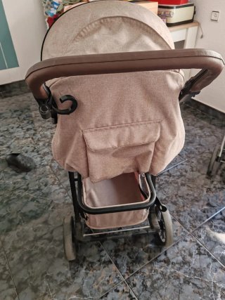Silla de paseo ligera y plegable