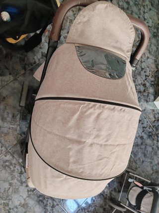 Silla de paseo ligera y plegable