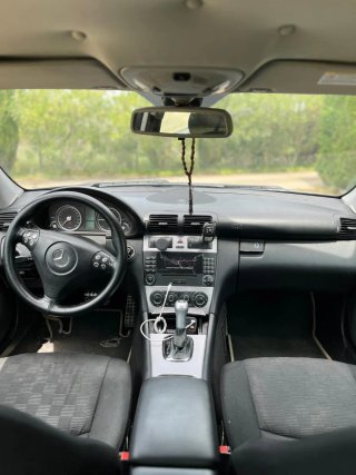Mercedes-Benz Clase C 2005