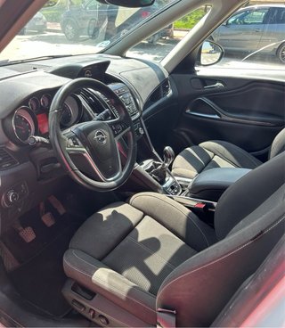 Opel Zafira Tourer 2016