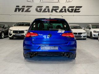 Volkswagen Golf R 300 CV DSG 4MOTION · Performance · Akrapovič · Pretoria 19” · DYNAUDIO