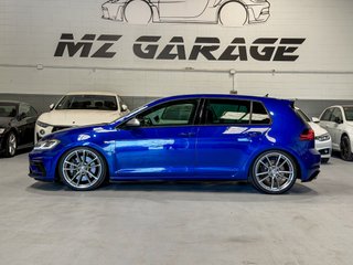 Volkswagen Golf R 300 CV DSG 4MOTION · Performance · Akrapovič · Pretoria 19” · DYNAUDIO