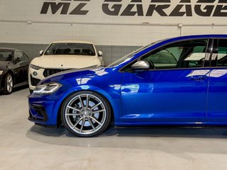Volkswagen Golf R 300 CV DSG 4MOTION · Performance · Akrapovič · Pretoria 19” · DYNAUDIO