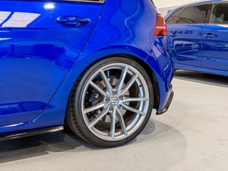 Volkswagen Golf R 300 CV DSG 4MOTION · Performance · Akrapovič · Pretoria 19” · DYNAUDIO