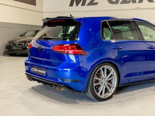 Volkswagen Golf R 300 CV DSG 4MOTION · Performance · Akrapovič · Pretoria 19” · DYNAUDIO