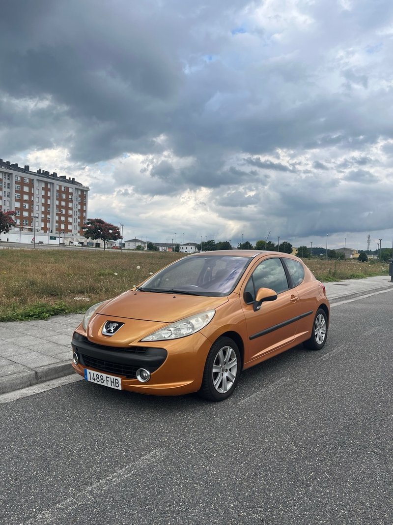 Peugeot 207 2006 - foto 1