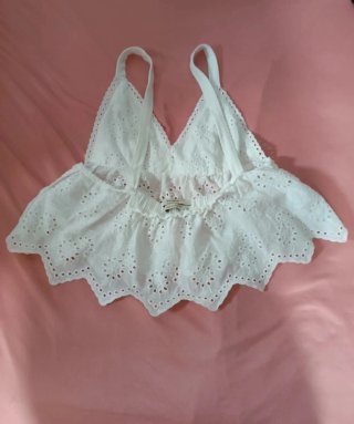 Top blanco bordado