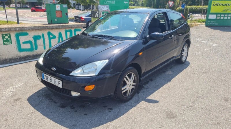 Ford Focus 2001 - foto 1