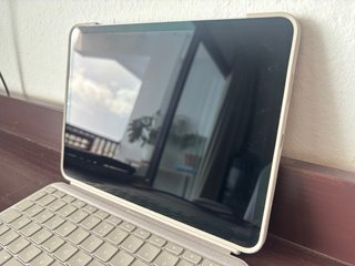 iPad Pro 11 - 128GB con Teclado y funda