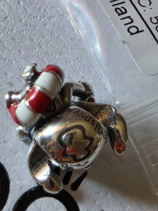 Pandora Charm stich