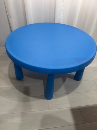 Mesa infantil redonda azul